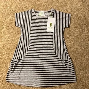 Peekaboo beans - Live to Play Tunic